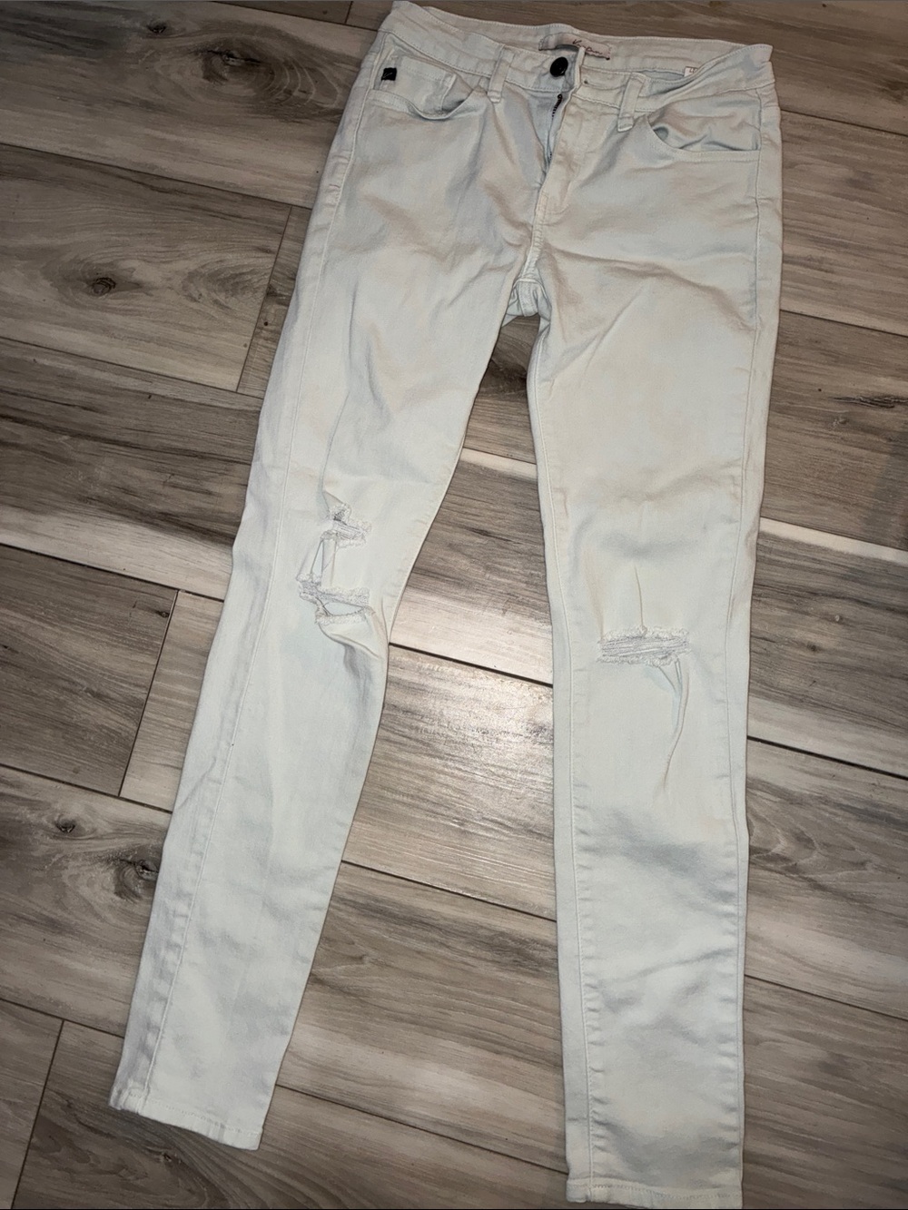 🩵 KanCan Pale Green Skinny Jeans with Knee Rips